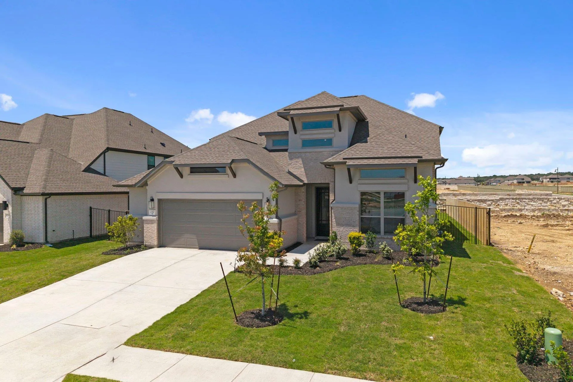 Photo 4 of 237 PACIFIC GROVE CIR