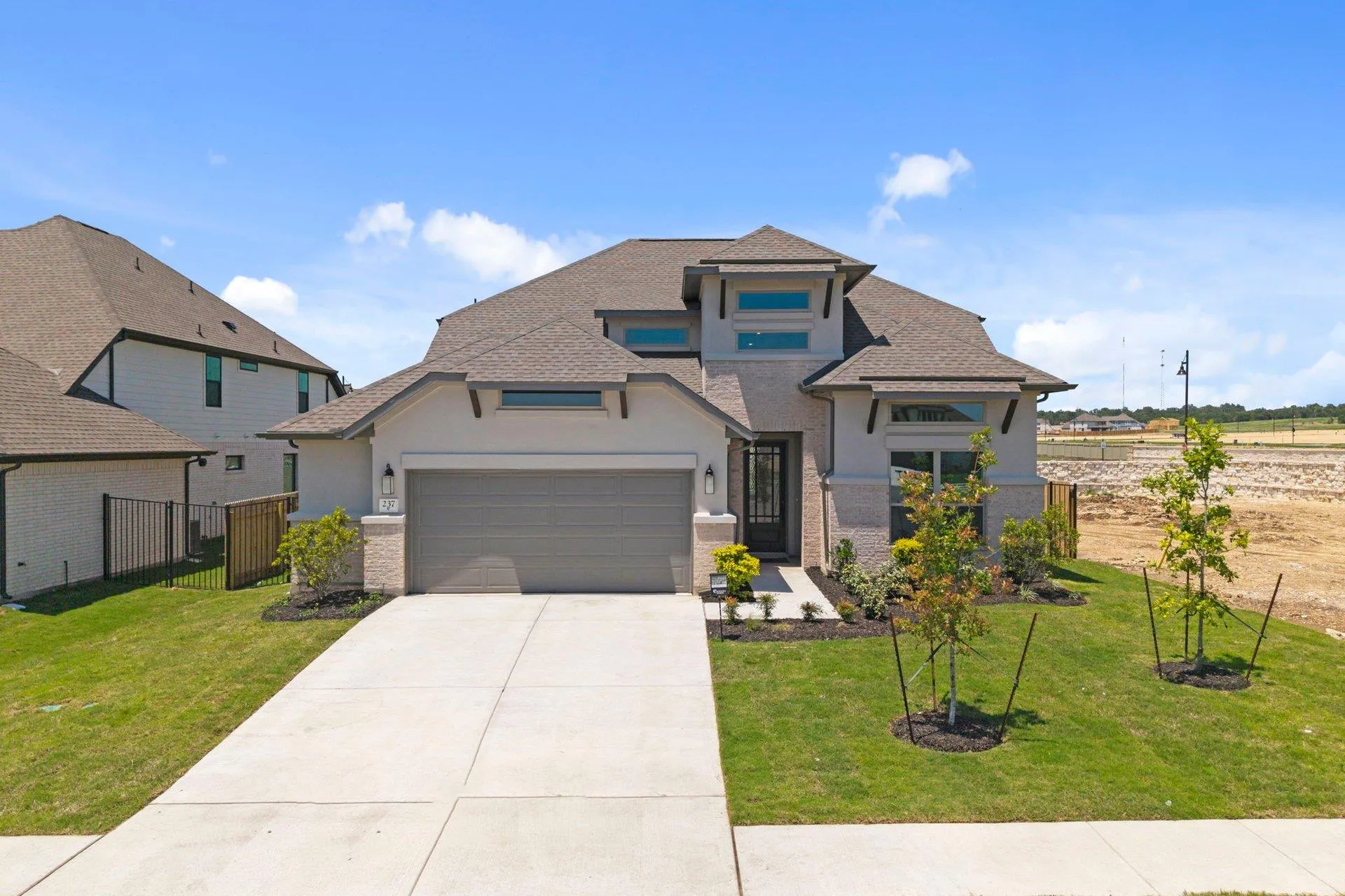 Photo 3 of 237 PACIFIC GROVE CIR