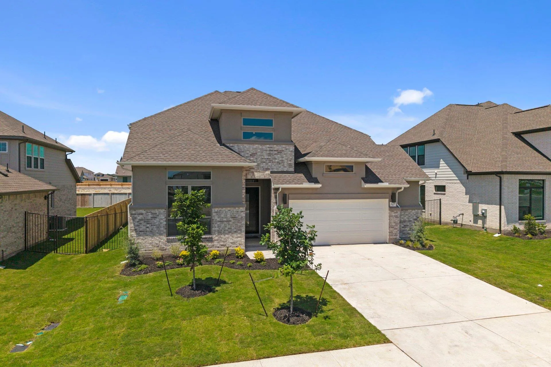 Photo 3 of 229 PACIFIC GROVE CIR