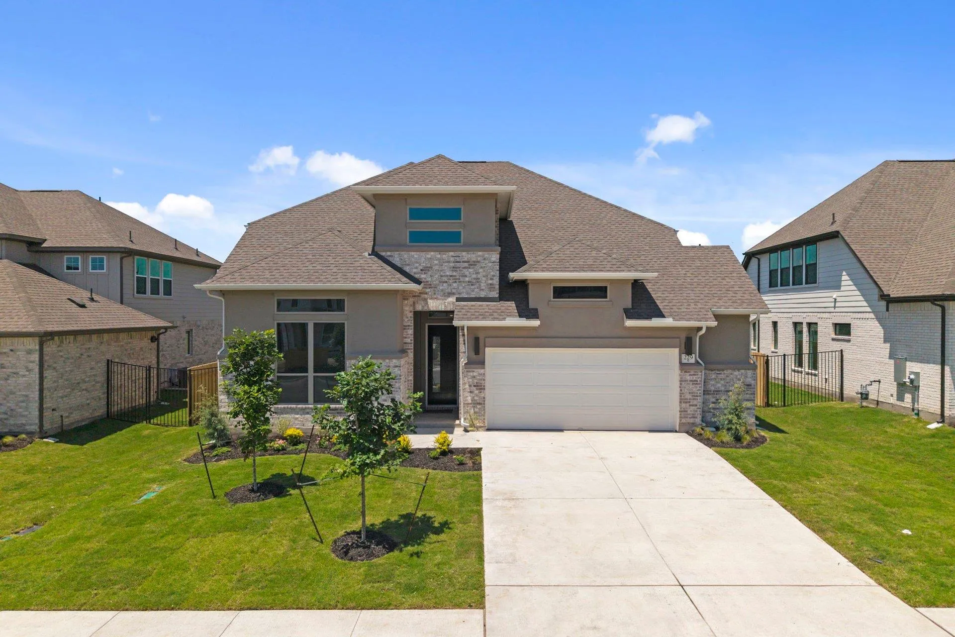 Photo 2 of 229 PACIFIC GROVE CIR