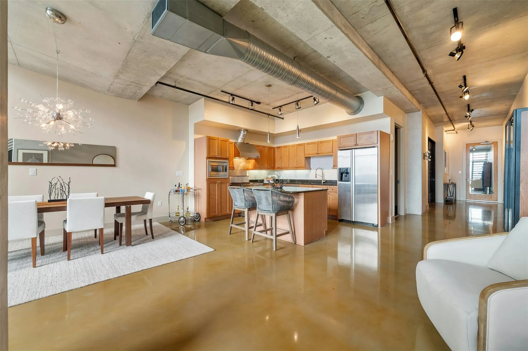 Photo 5 of 800 W 5TH ST #1104