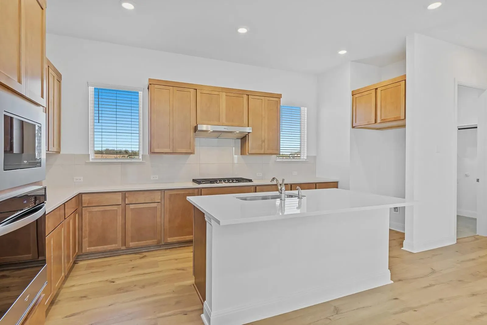 Photo 5 of 127 SILVERBELL LN
