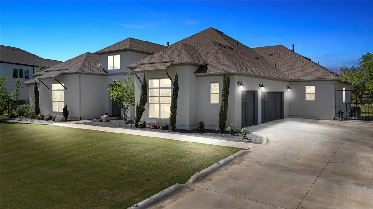 Photo 2 of 10912 SEAWALL DR