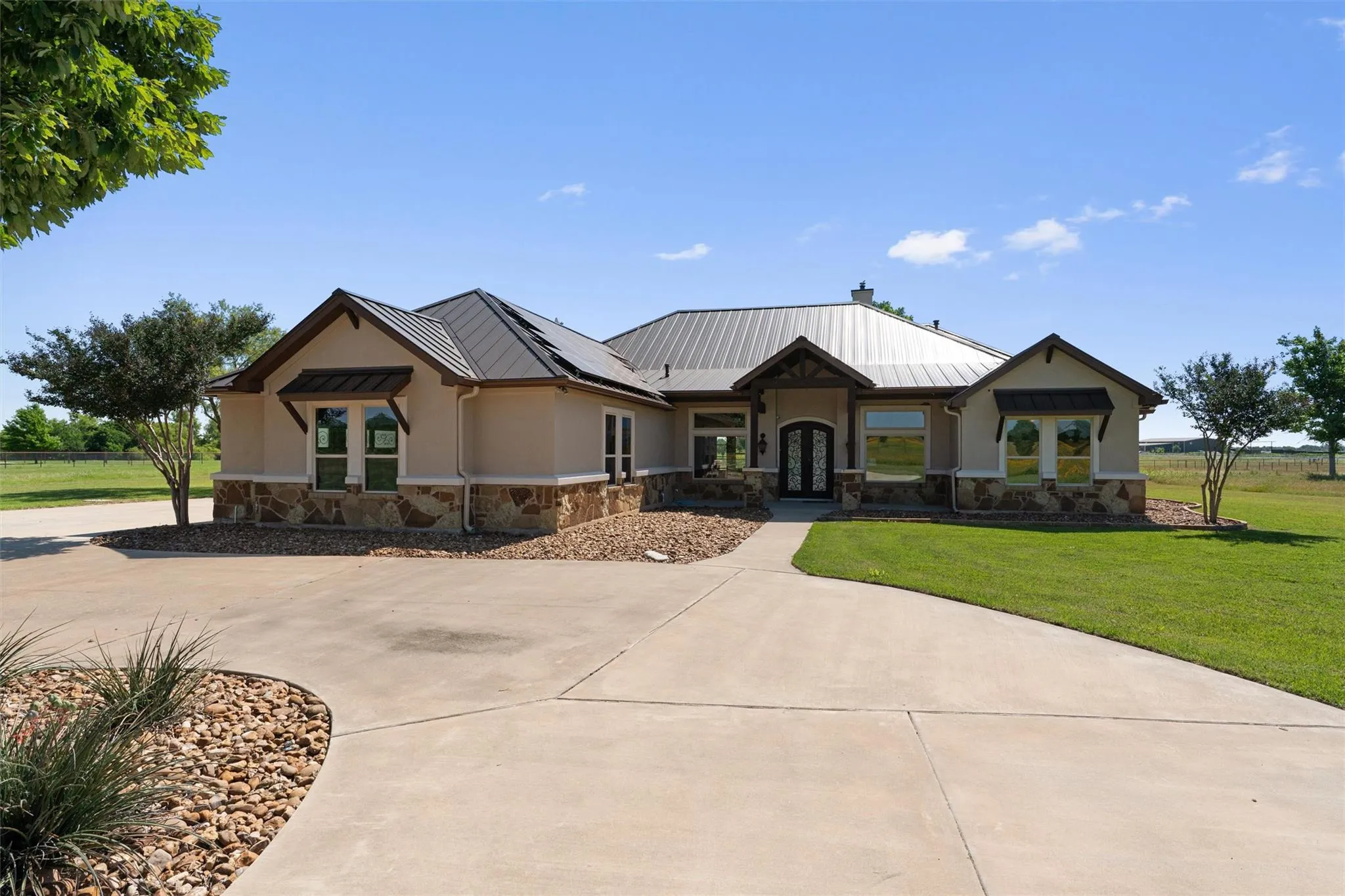 Photo of 619 HERITAGE CV, Hutto, TX, 78634