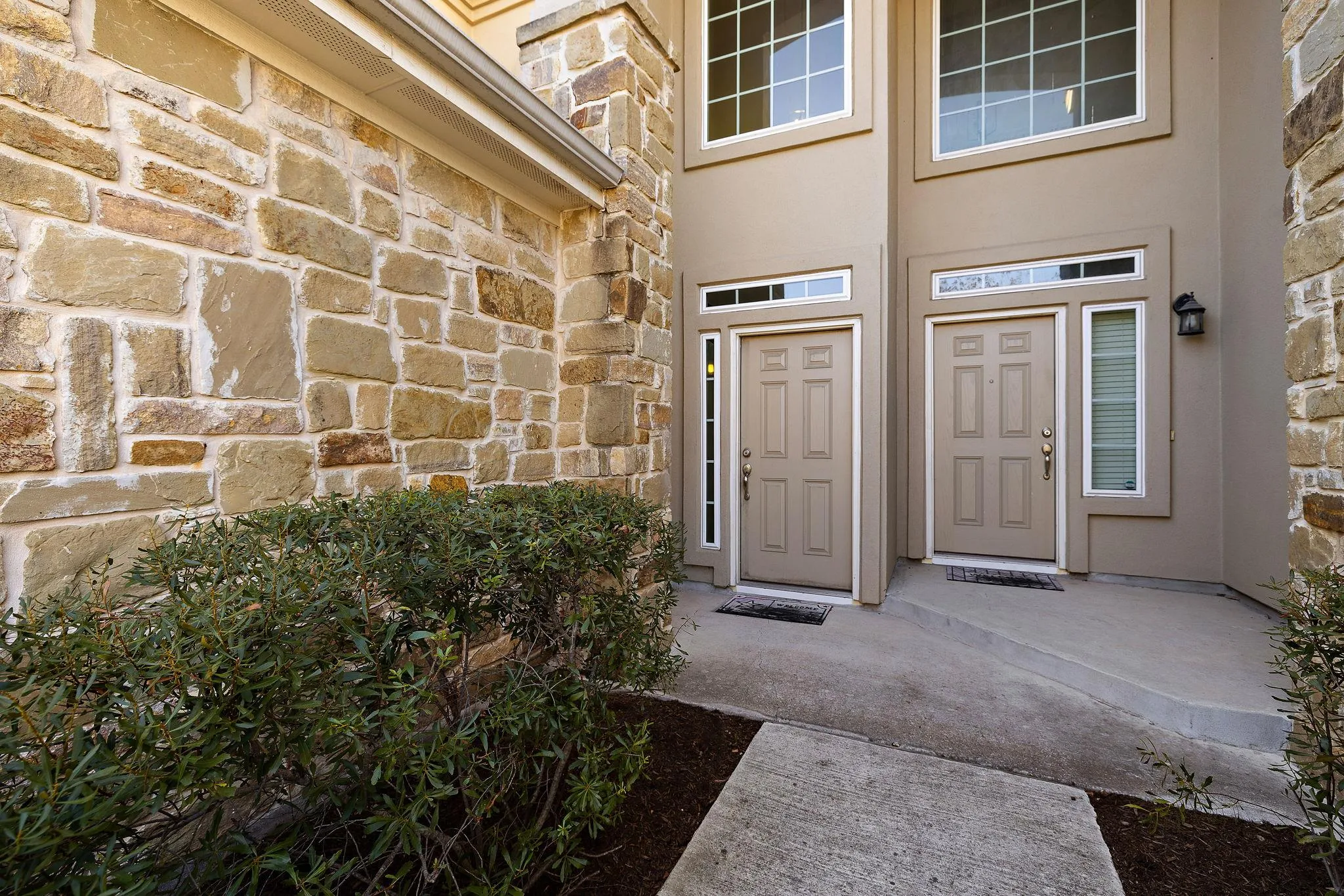 Photo 4 of 1101 E PARMER LN #318
