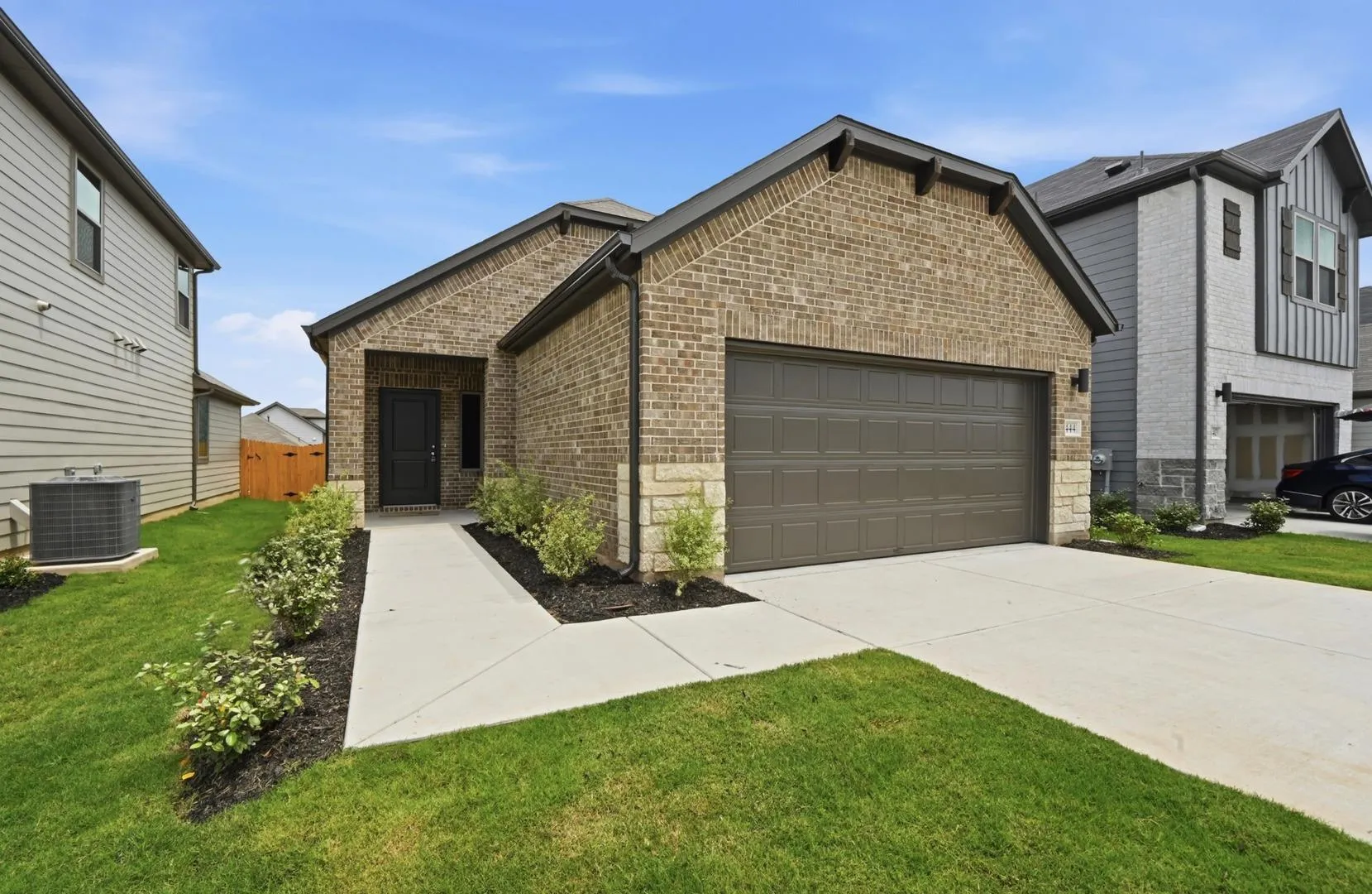 Photo of 444 LUCKY AVE, Elgin, TX, 78621