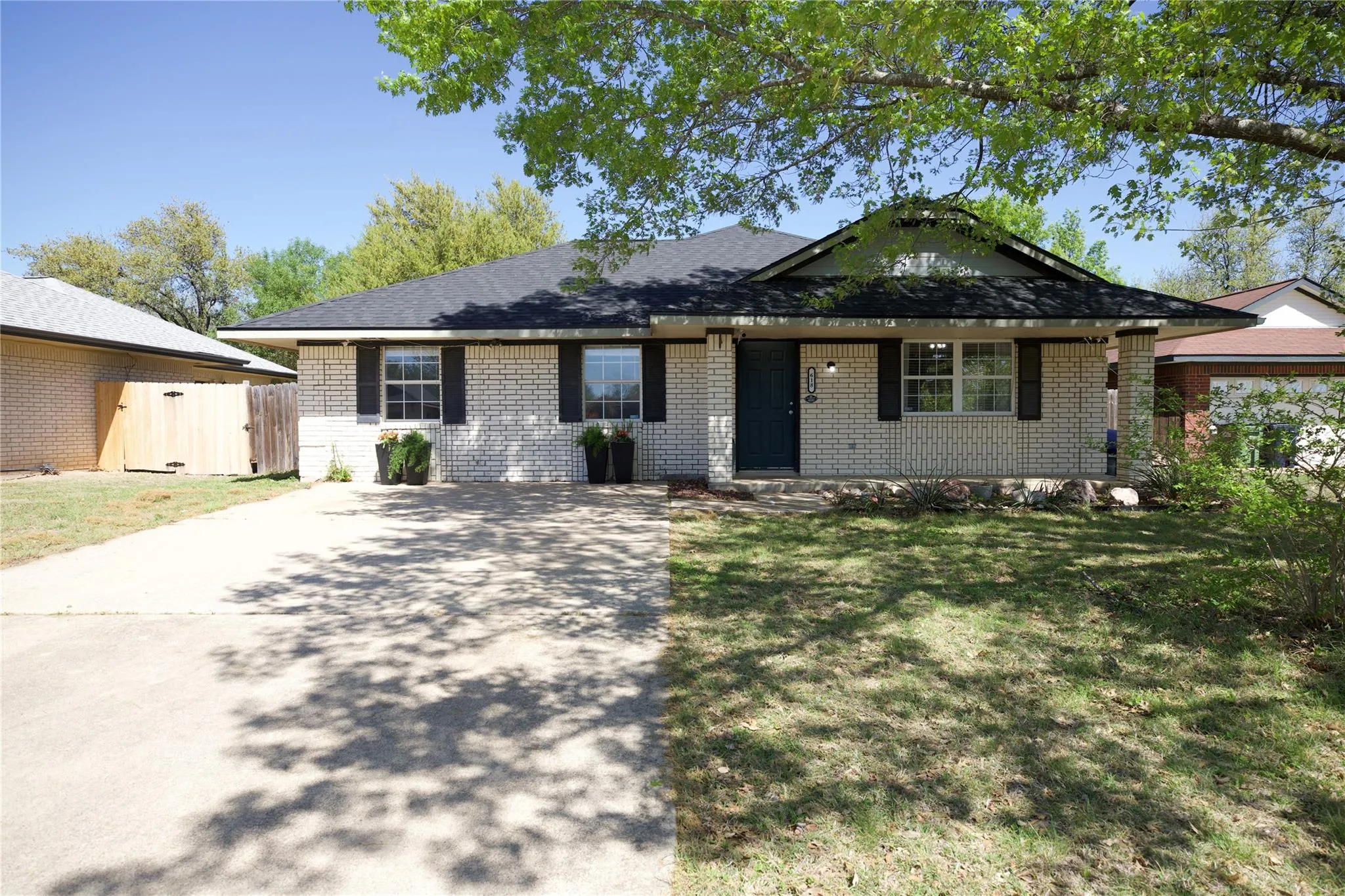 Photo of 618 BENT WOOD DR, Leander, TX, 78641