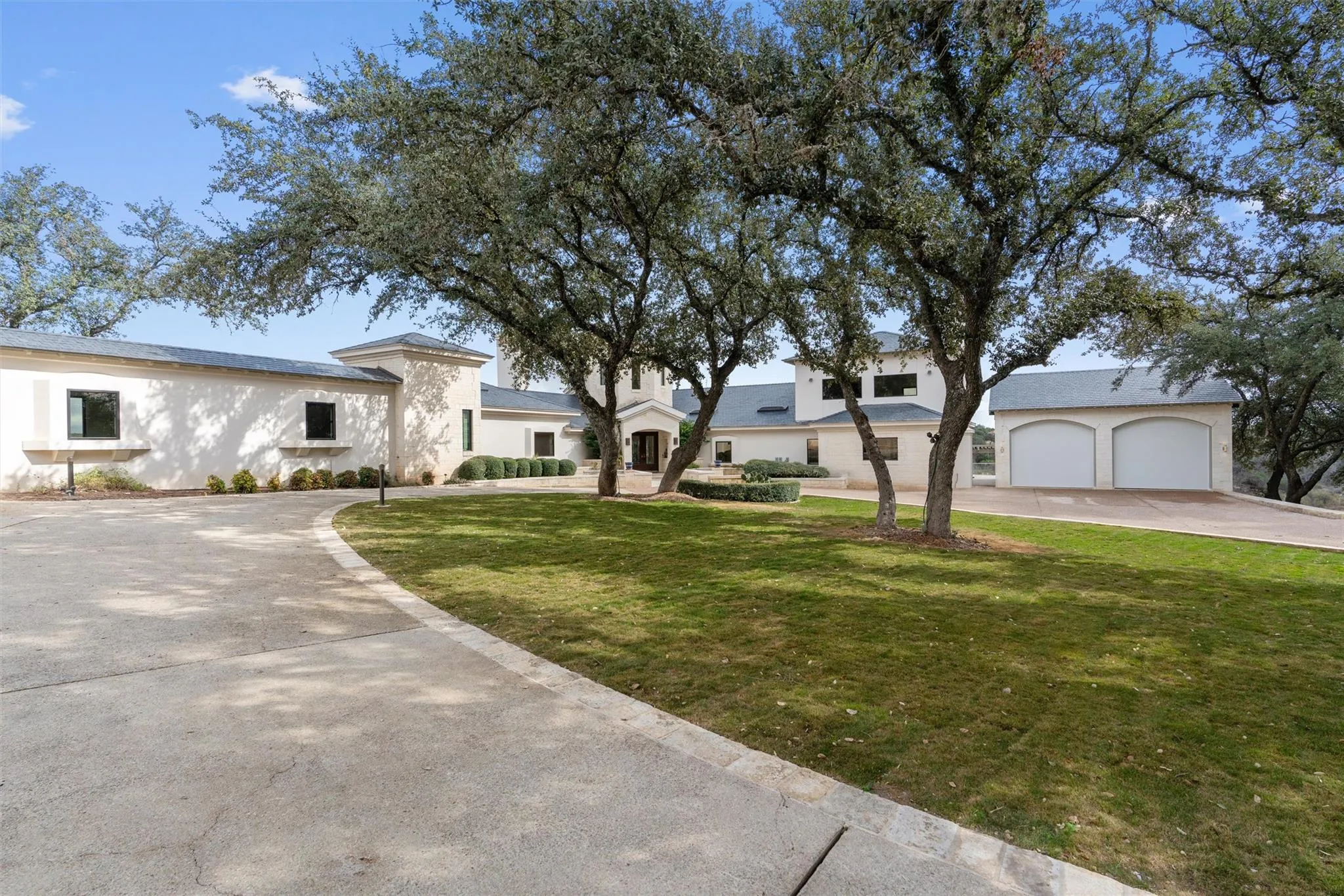 Photo 4 of 26100 COUNTRYSIDE DR