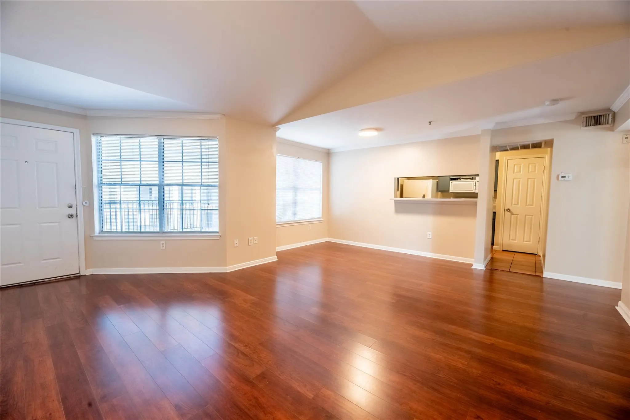 Photo 3 of 501 W 26TH ST #323