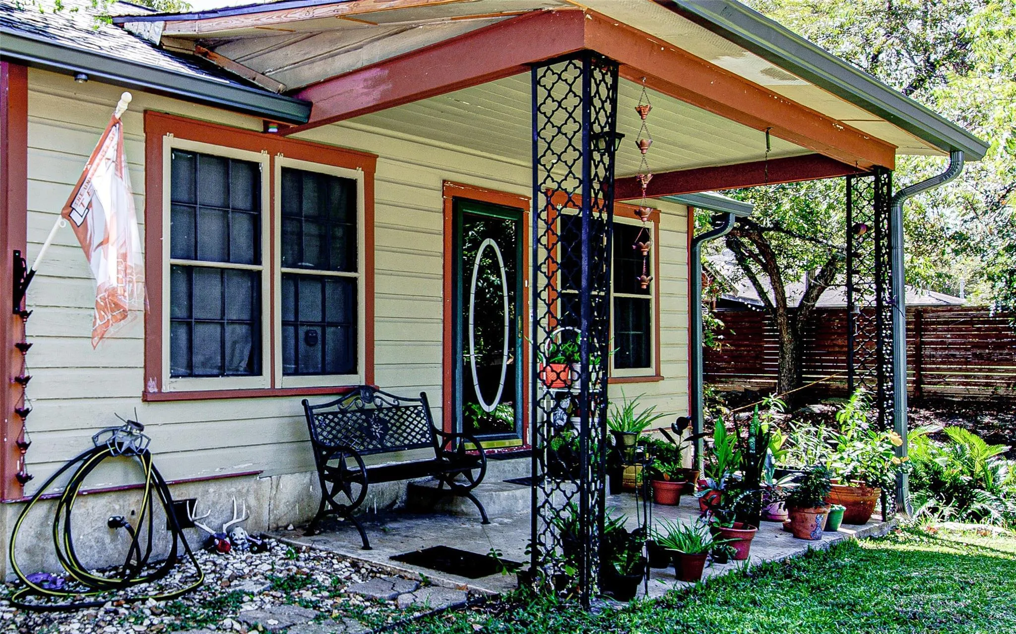 Photo 3 of 3205 MENCHACA RD