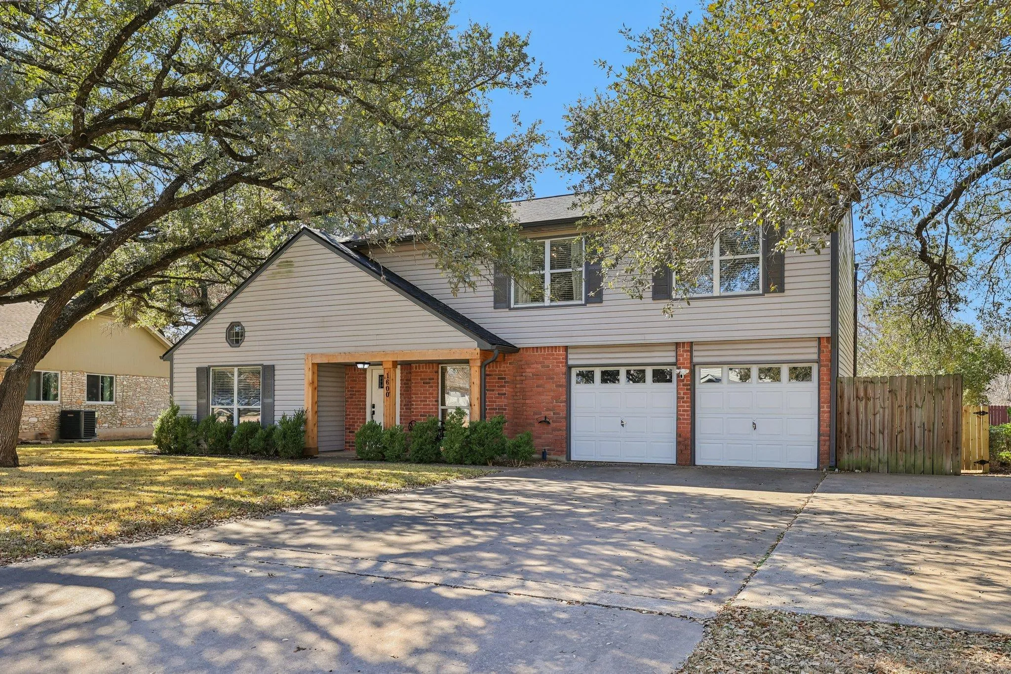Photo 4 of 1600 WOOD ROCK DR