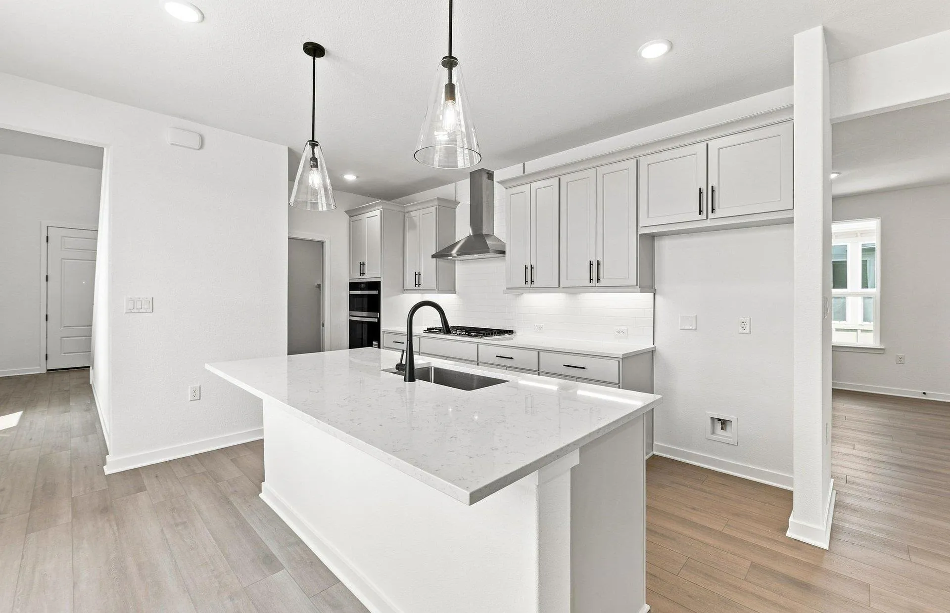Photo 4 of 190 FRONTERA DR
