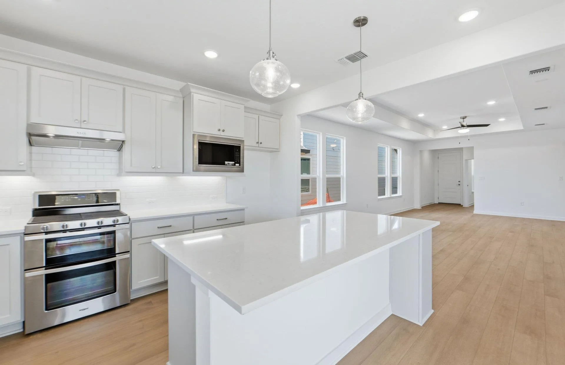 Photo 5 of 192 FRONTERA DR