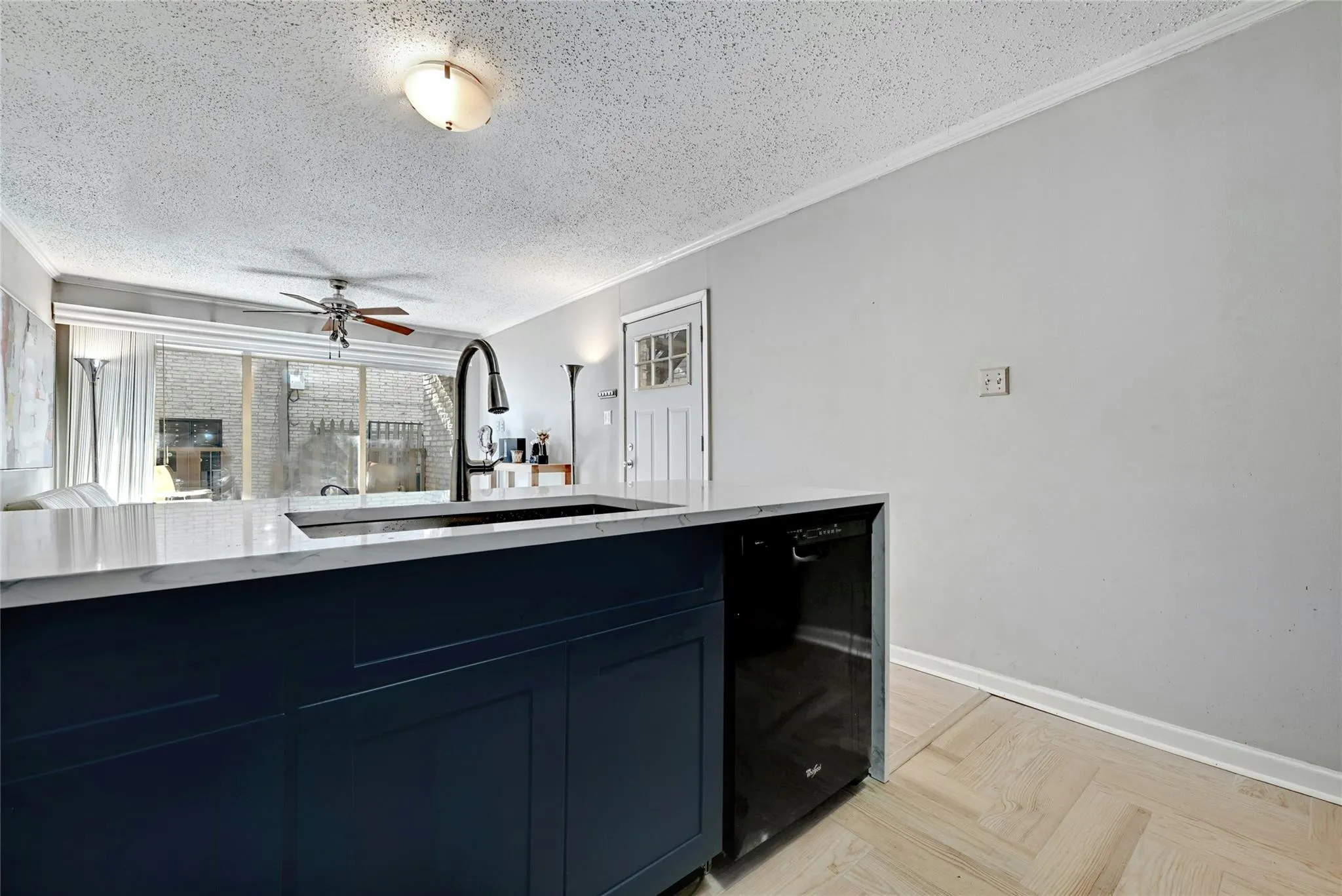 Photo 5 of 1304 SUMMIT ST #101