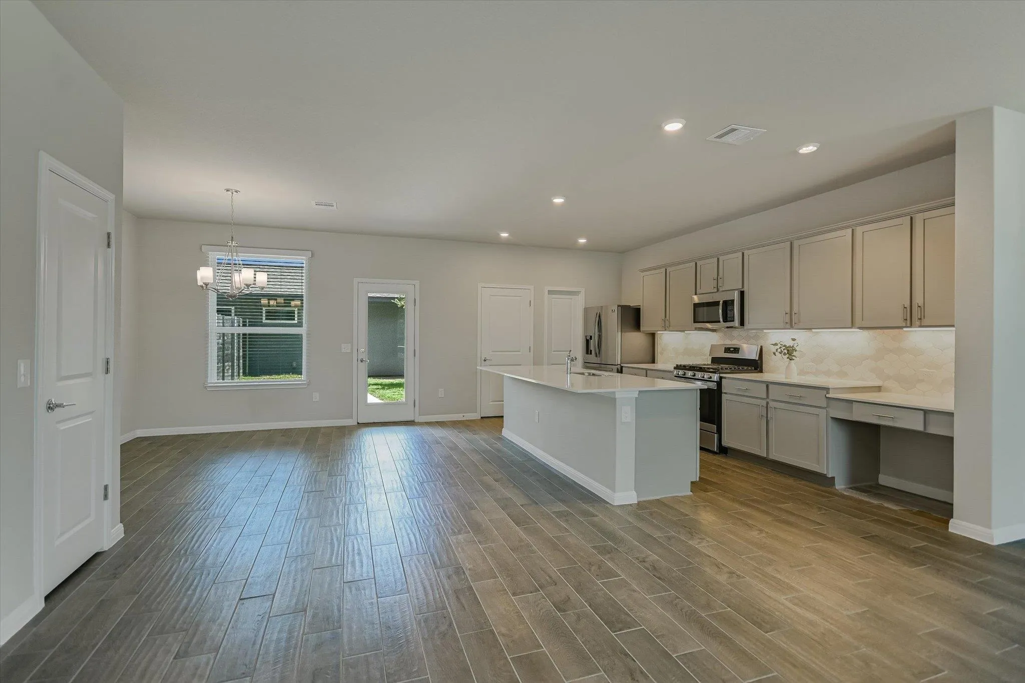 Photo 5 of 8717 WHITTER DR #B