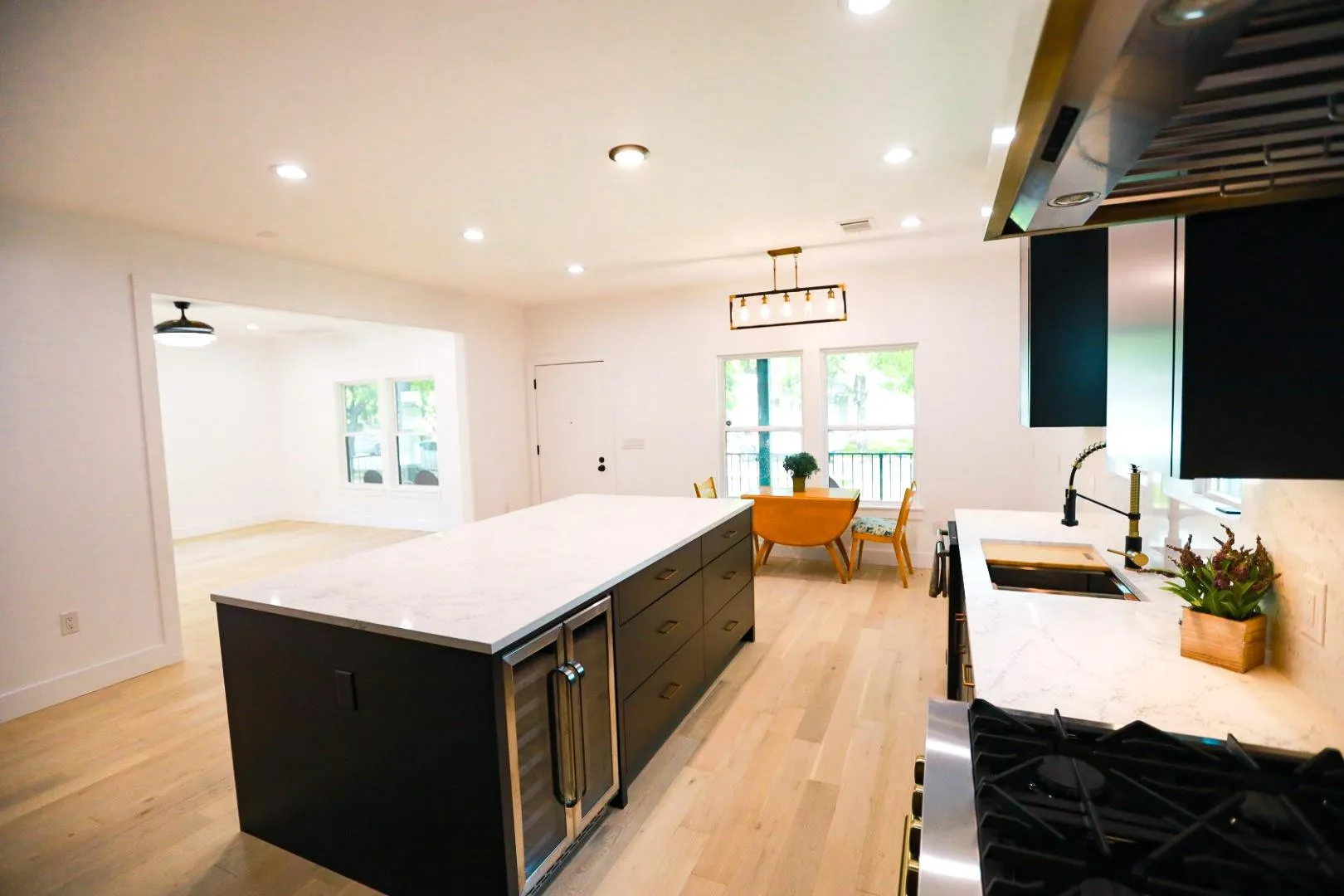 Photo of 4010 AVENUE D AVE, Austin, 78751