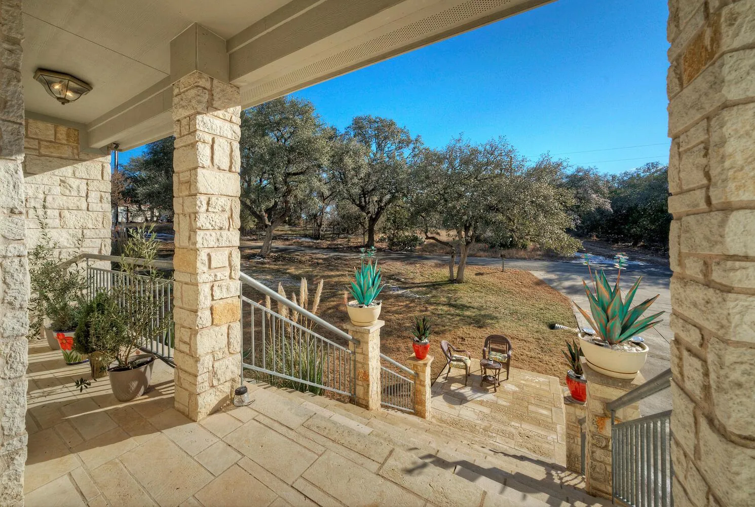 Photo 5 of 4834 TRAVIS OAKS DR