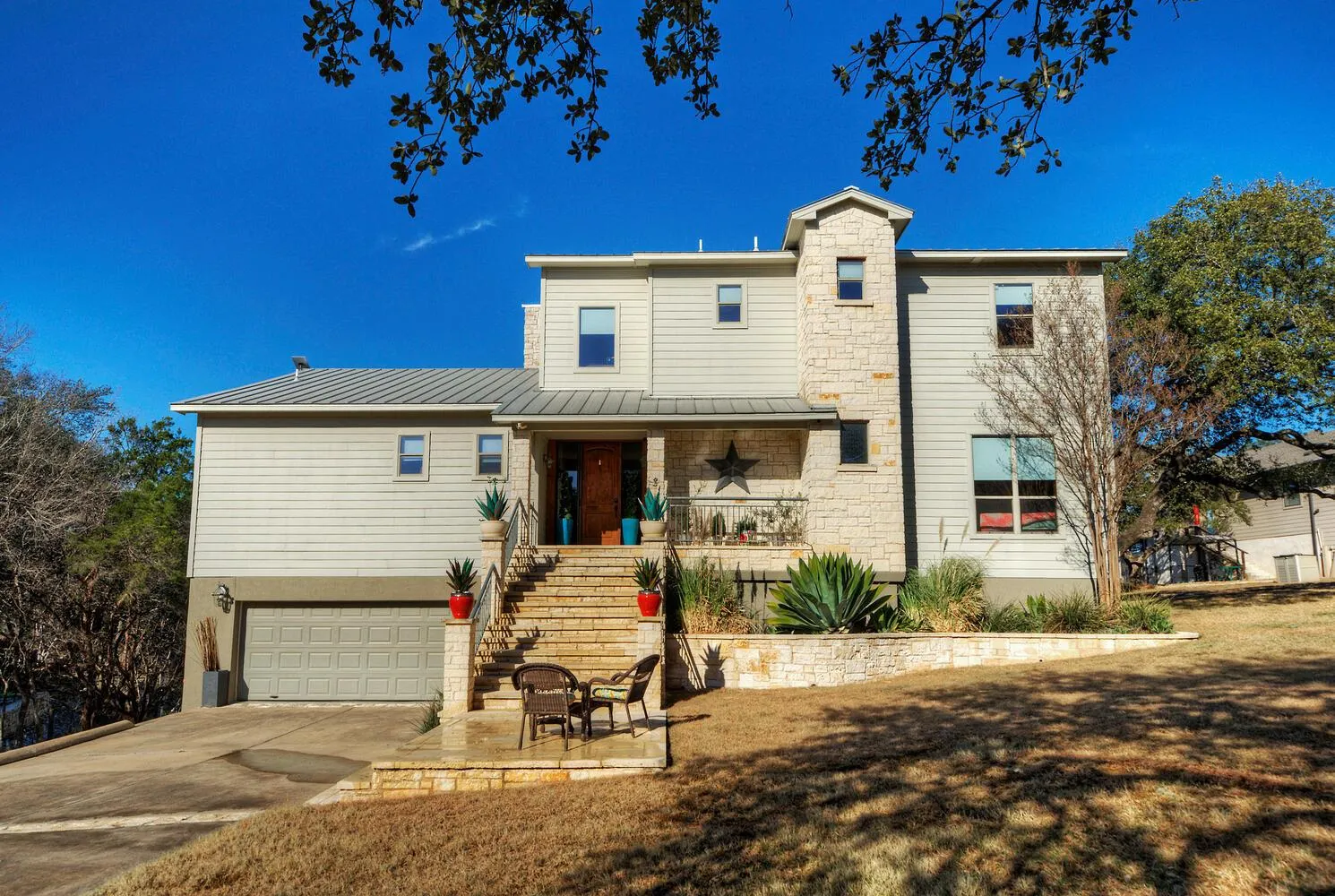 Photo 2 of 4834 TRAVIS OAKS DR