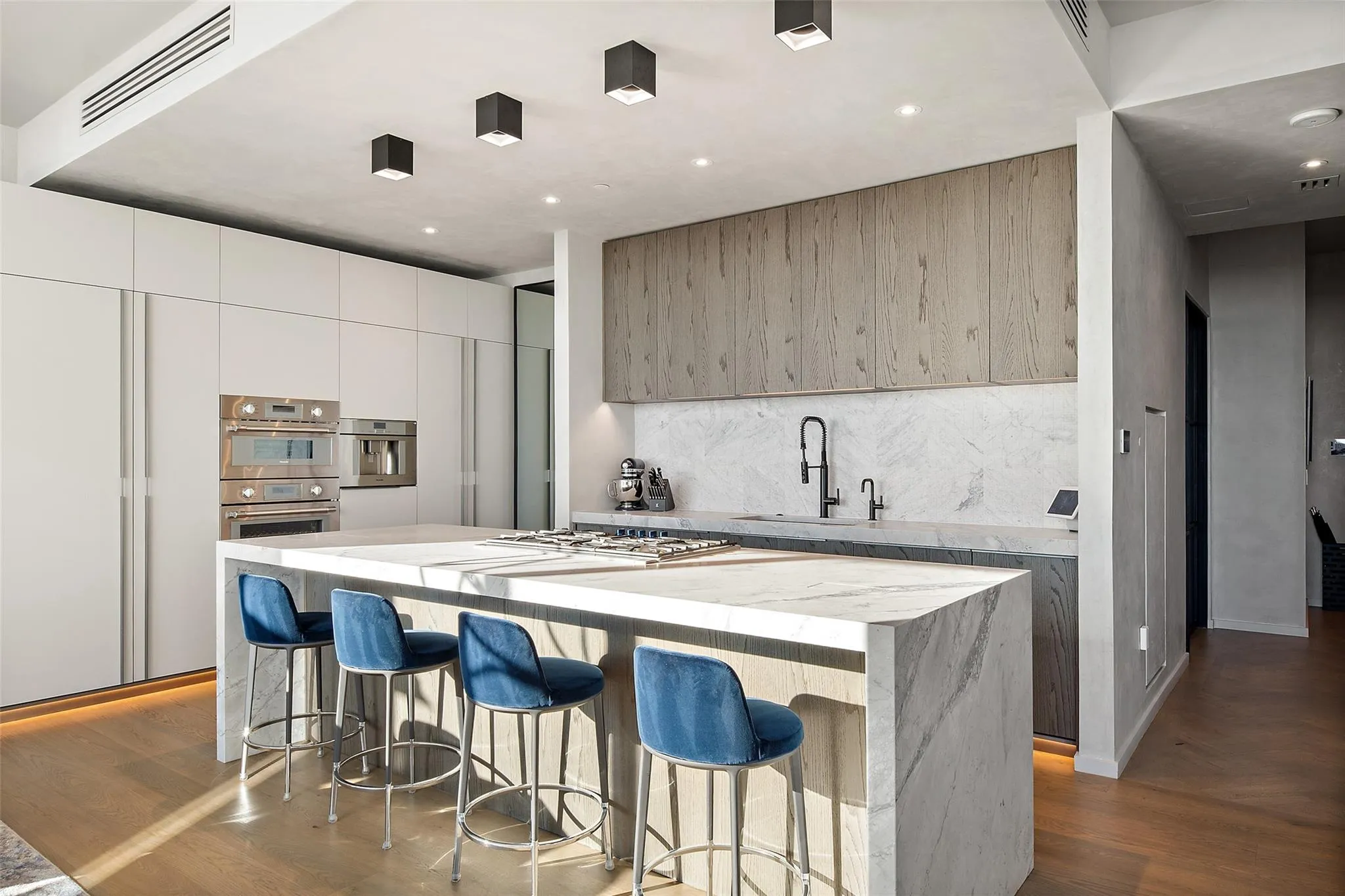 Photo 5 of 210 LAVACA ST #2301