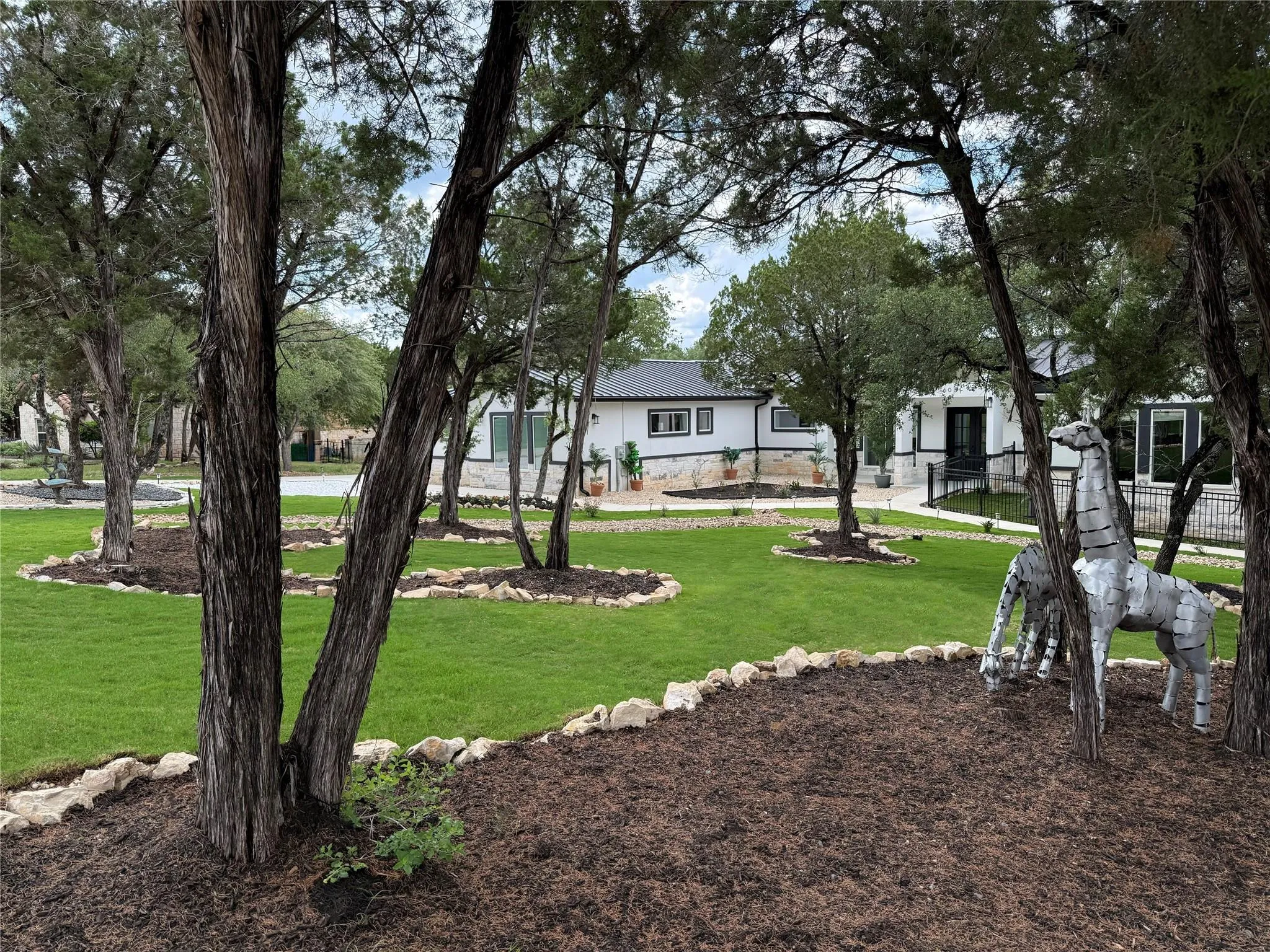 Photo of 7605 LANTERN VIEW DR, Jonestown, TX, 78645