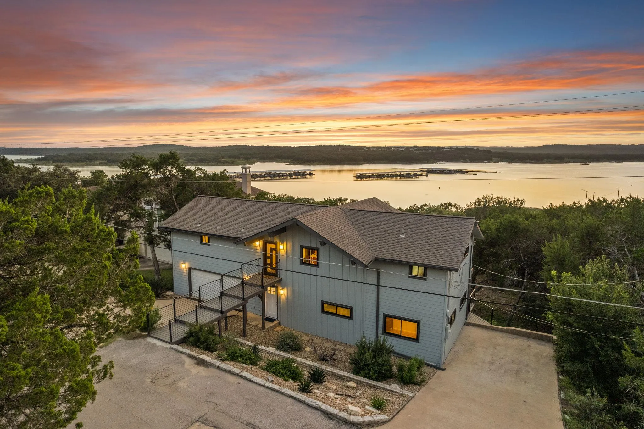 Photo of 6300 LAKESHORE DR, Lago Vista, TX, 78645