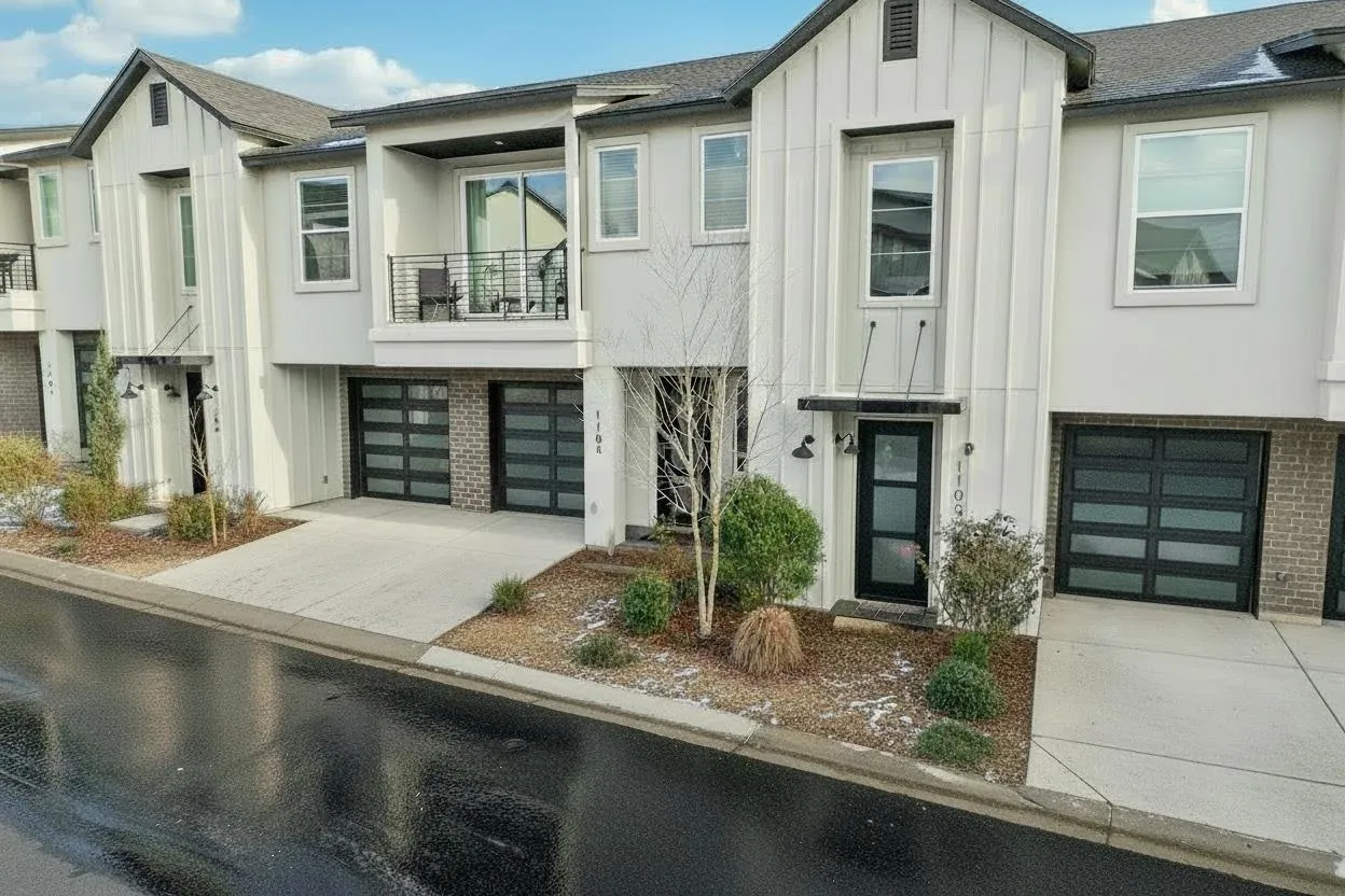 Photo 5 of 12001 VISTA PARKE DR #1104