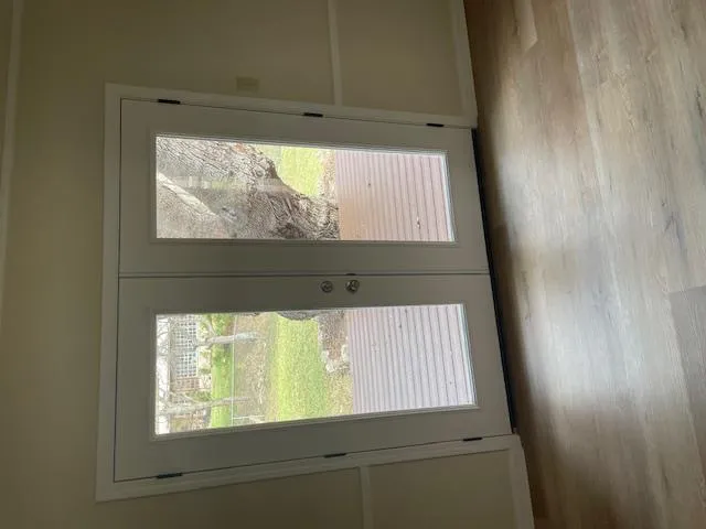 Photo 4 of 102 W COVINGTON DR