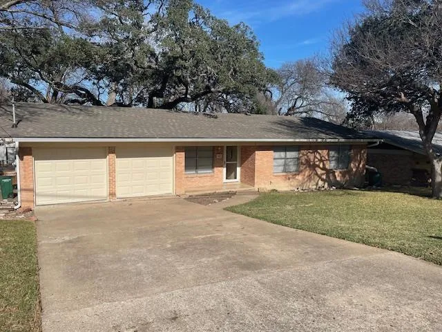 Photo of 102 W COVINGTON DR, Austin, TX, 78753