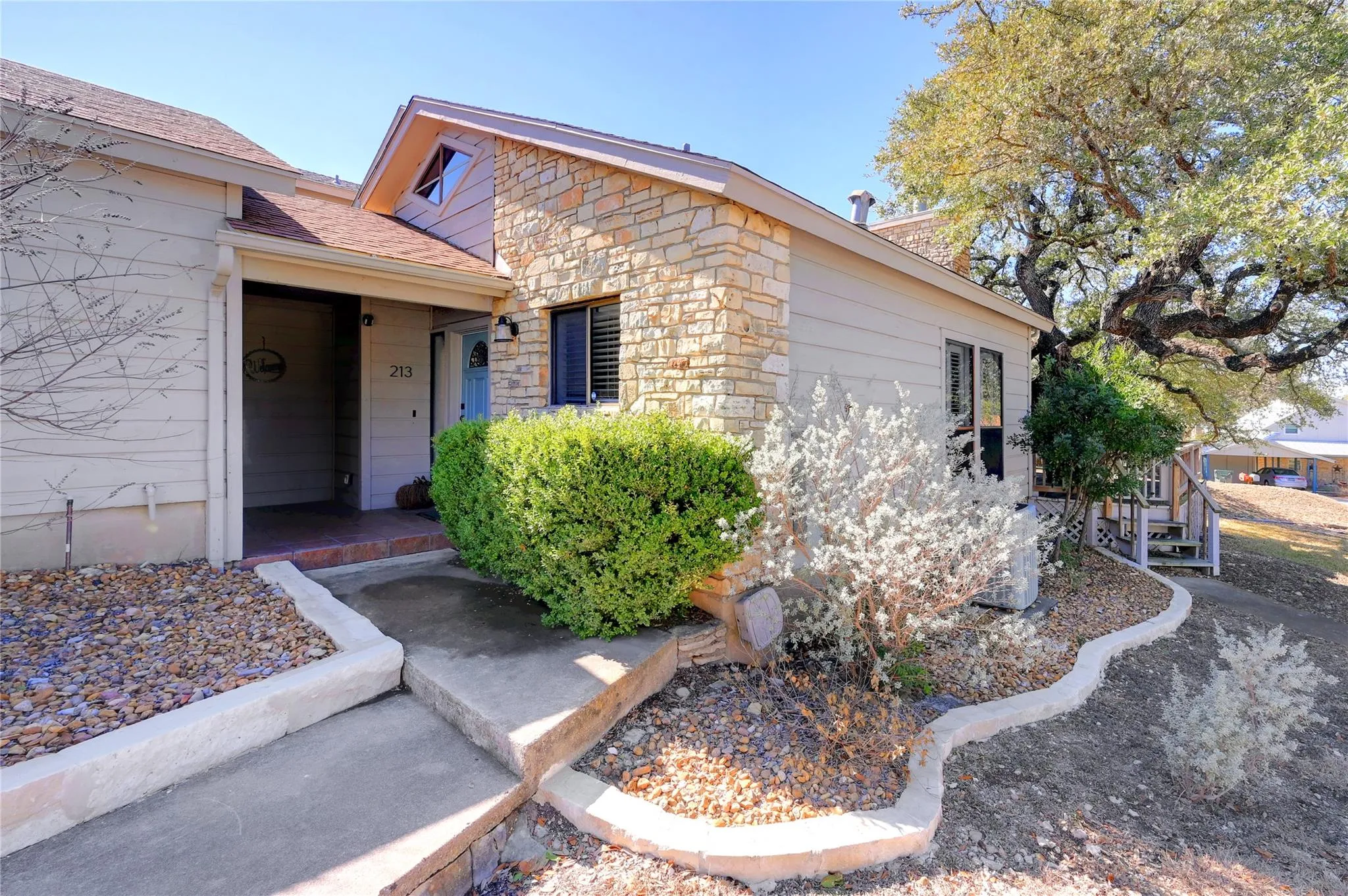 Photo of 213 OVERLOOK CT, Wimberley, TX, 78676