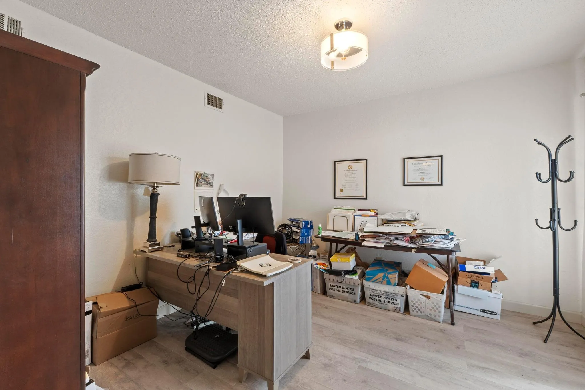 Photo 5 of 2117 E CESAR CHAVEZ ST