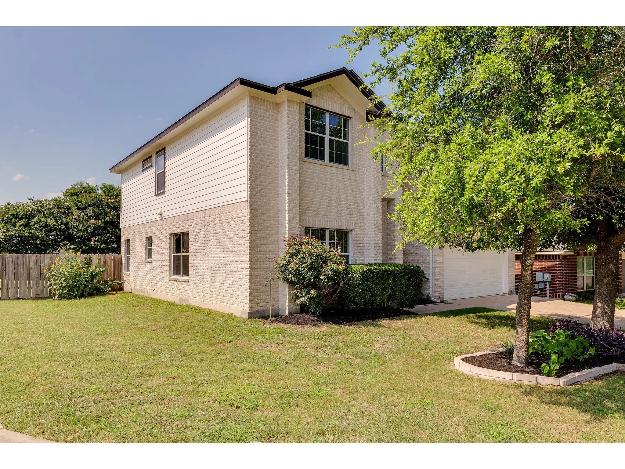 Photo 3 of 2700 MISSION TEJAS DR