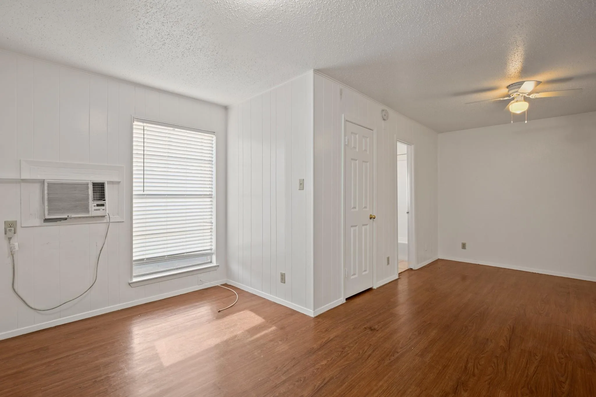 Photo 5 of 5300 GUADALUPE ST #108
