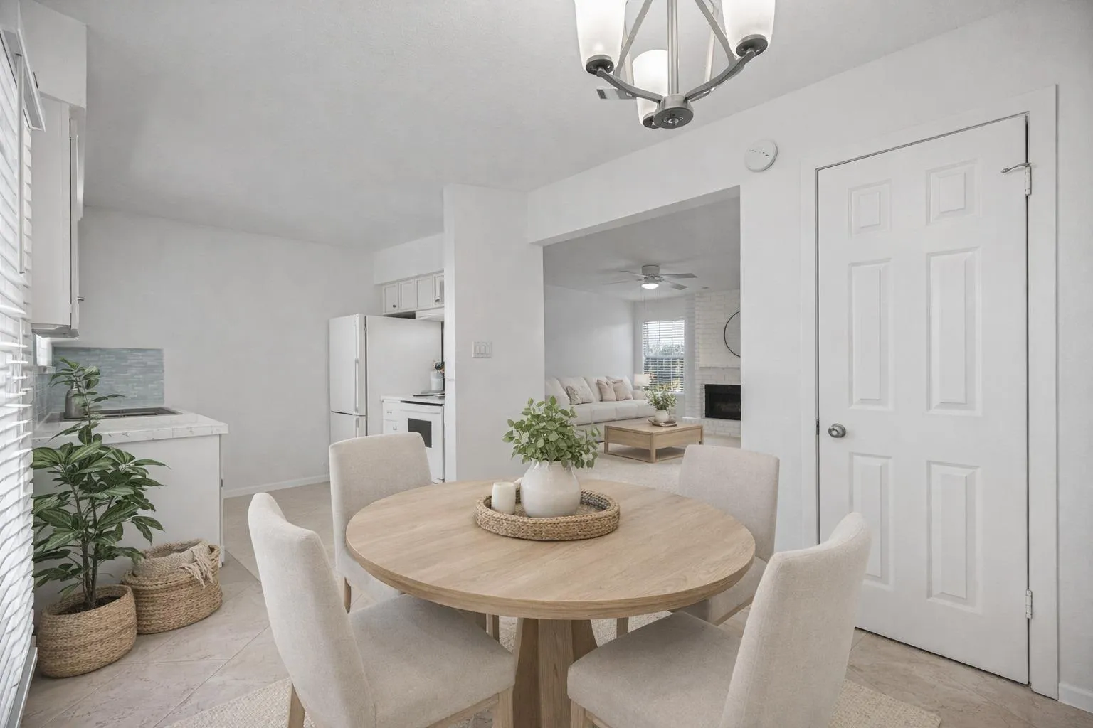 Photo 2 of 8400 JAMESTOWN DR #226