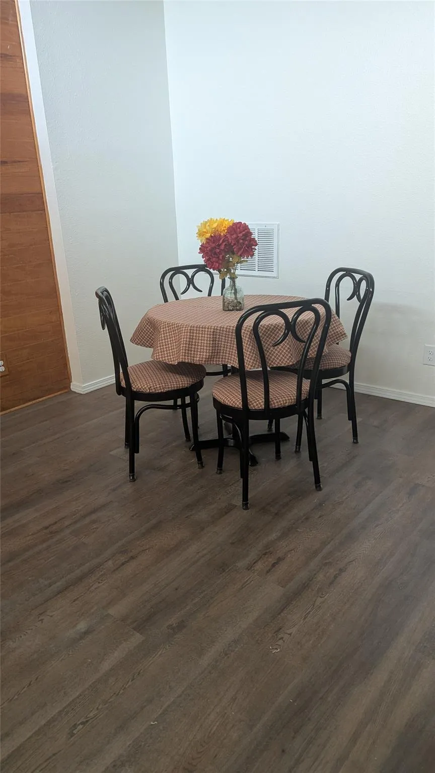 Photo 4 of 5804 CIRCULO DR #2A