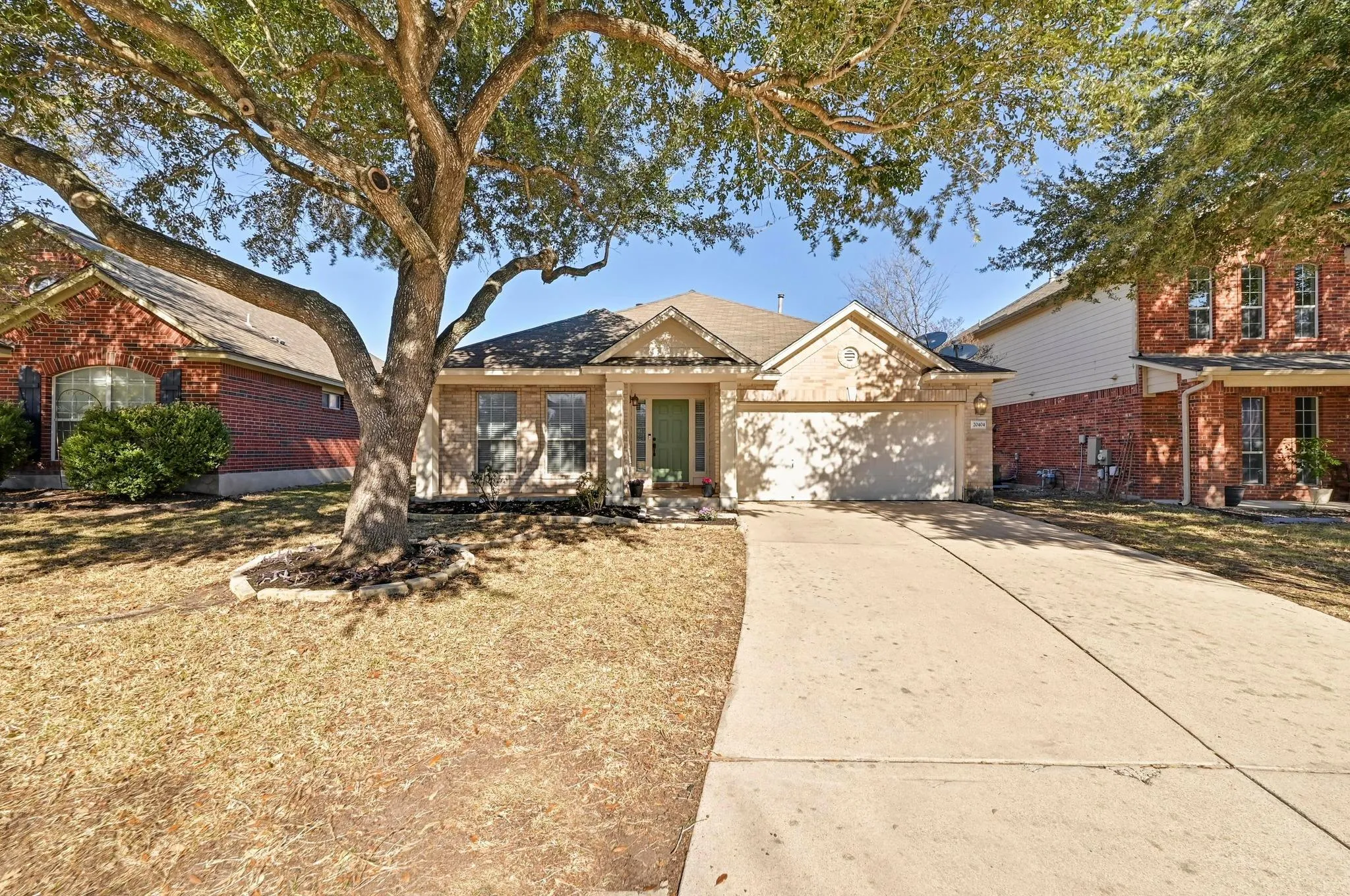 Photo 2 of 20404 FARM POND LN