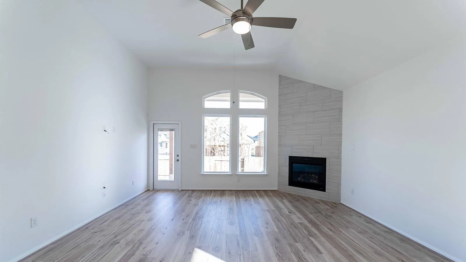 Photo 3 of 294 RUBBER TREE WAY