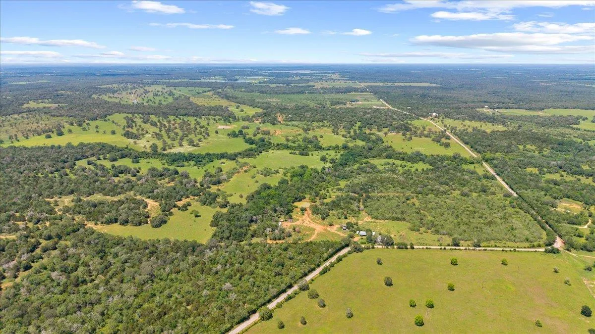 Photo 3 of 1648 JEDDO RD