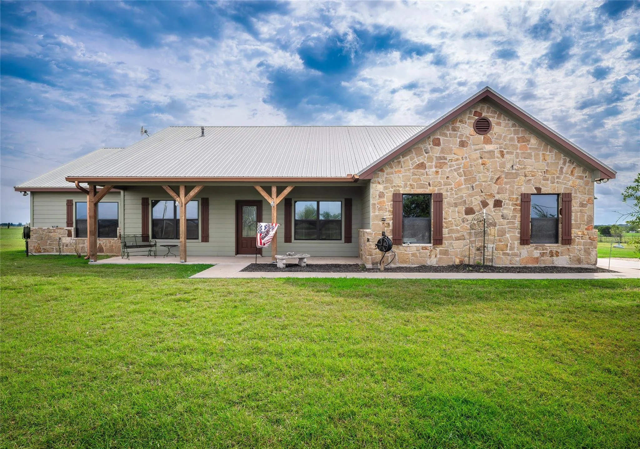 Photo of 851 & 877 COUNTY ROAD 455, Coupland, TX, 78615