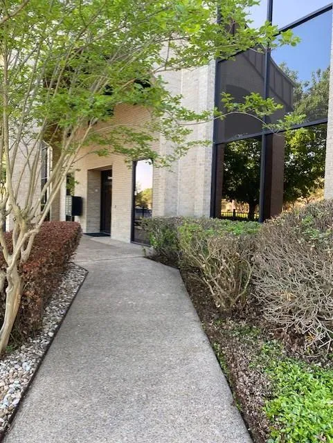 Photo 5 of 10816 CROWN COLONY DR