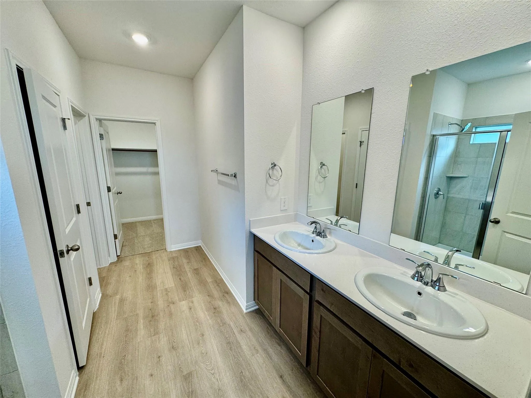 Photo 4 of 5004 STOCKTON LN