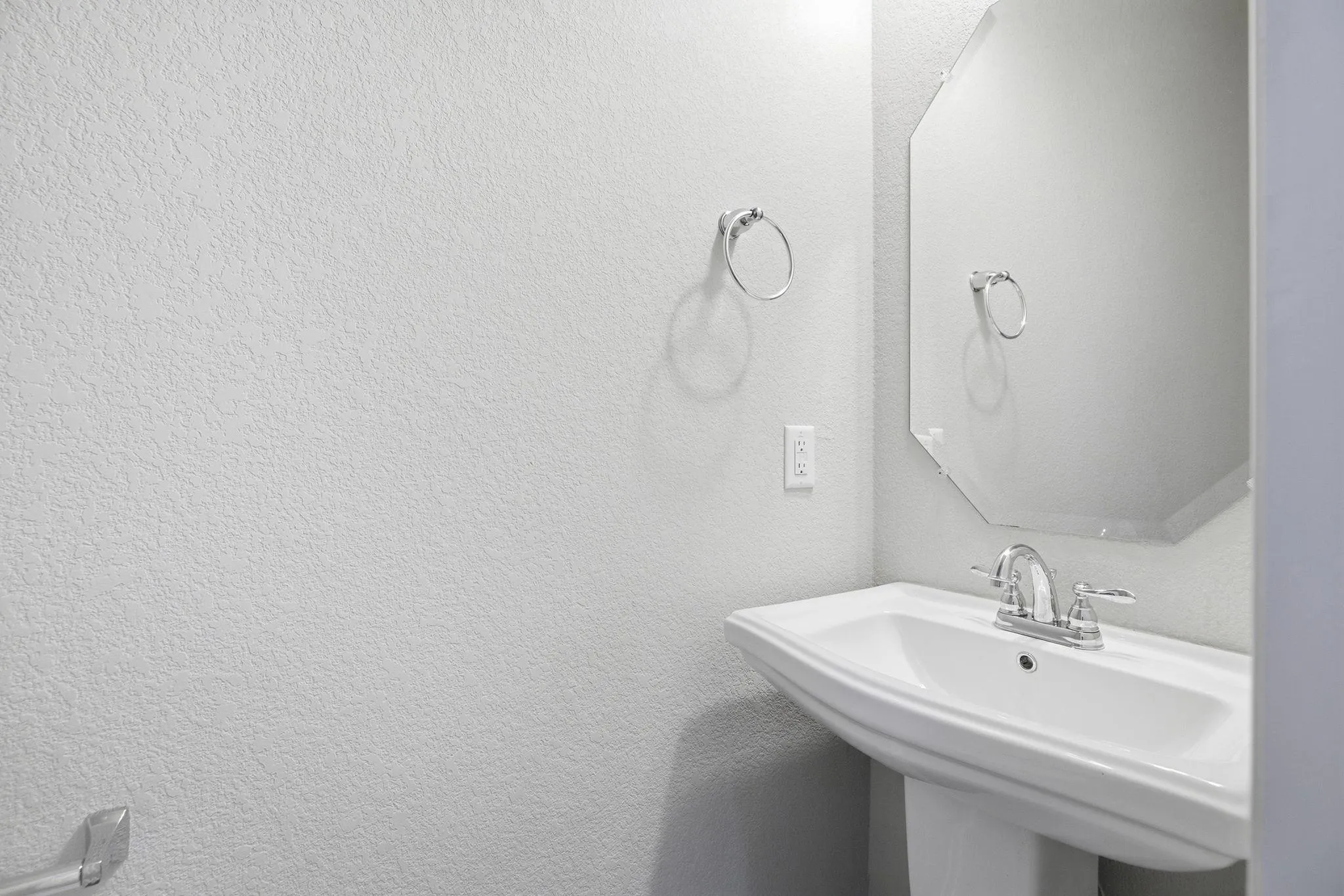 Photo 3 of 2210 DILLON POND LN #B