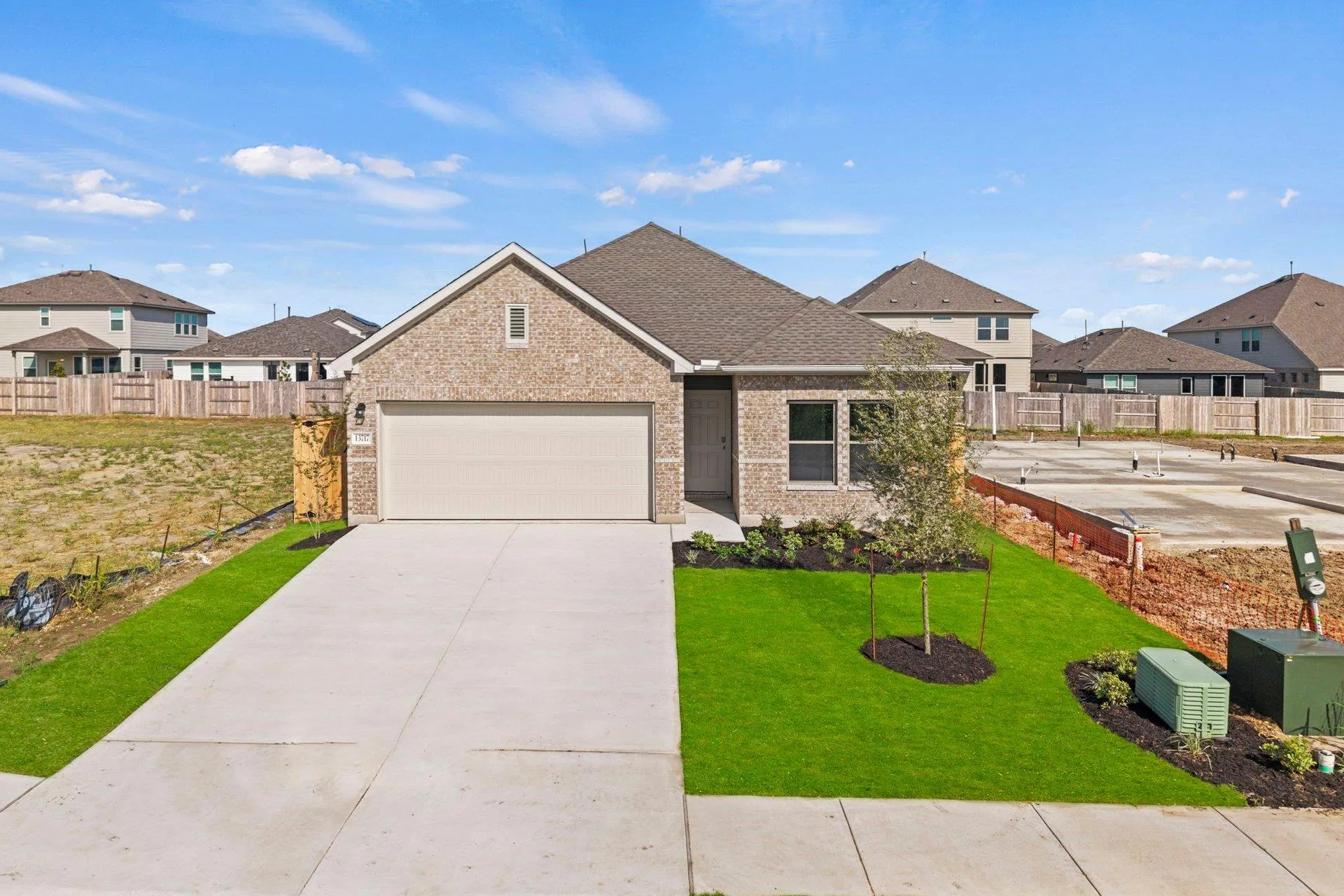 Photo 4 of 13717 RYAN RANGE LN