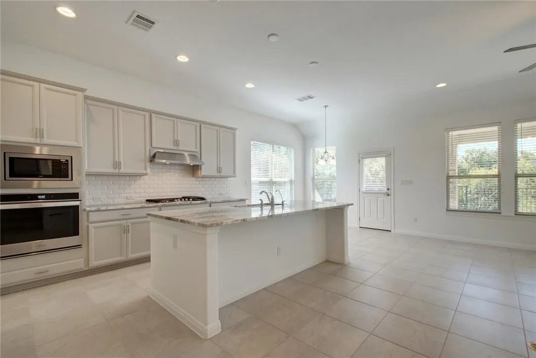 Photo 5 of 113 MEADOW WOOD CV