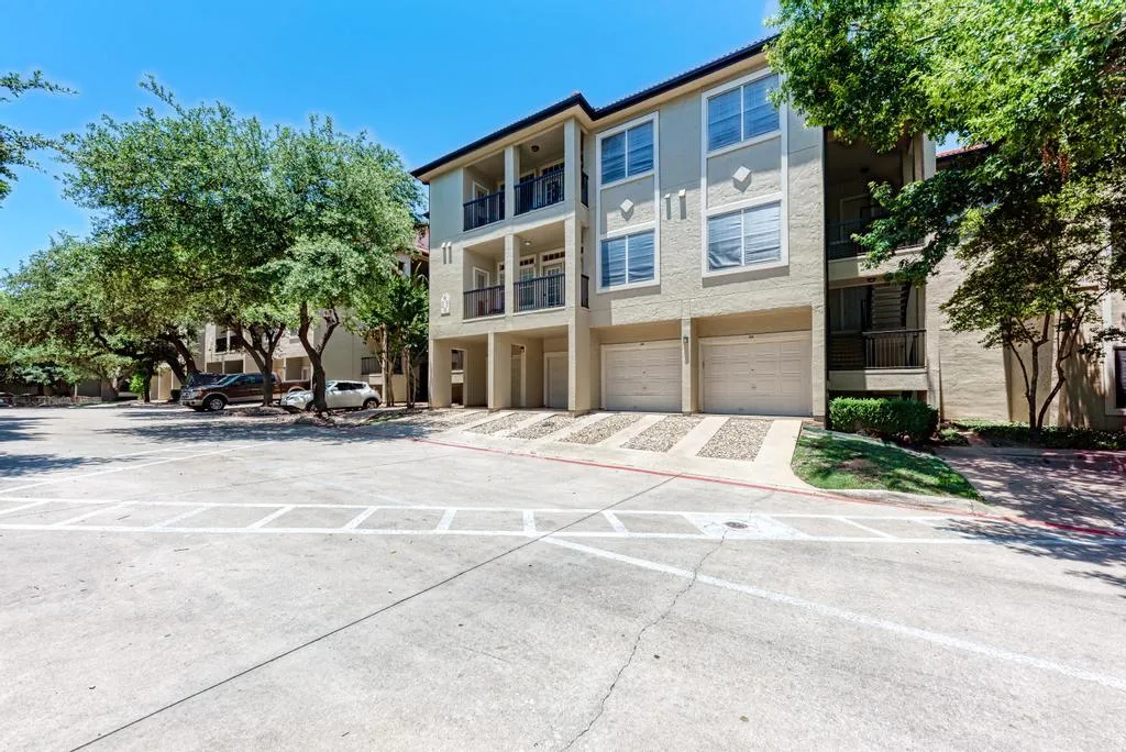Photo 5 of 9525 N CAPITAL OF TEXAS HWY #635