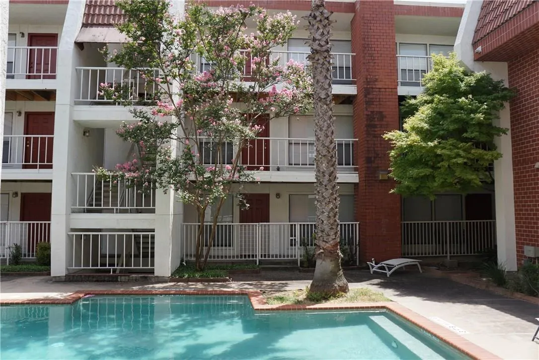 Photo 5 of 3115 HELMS ST #212
