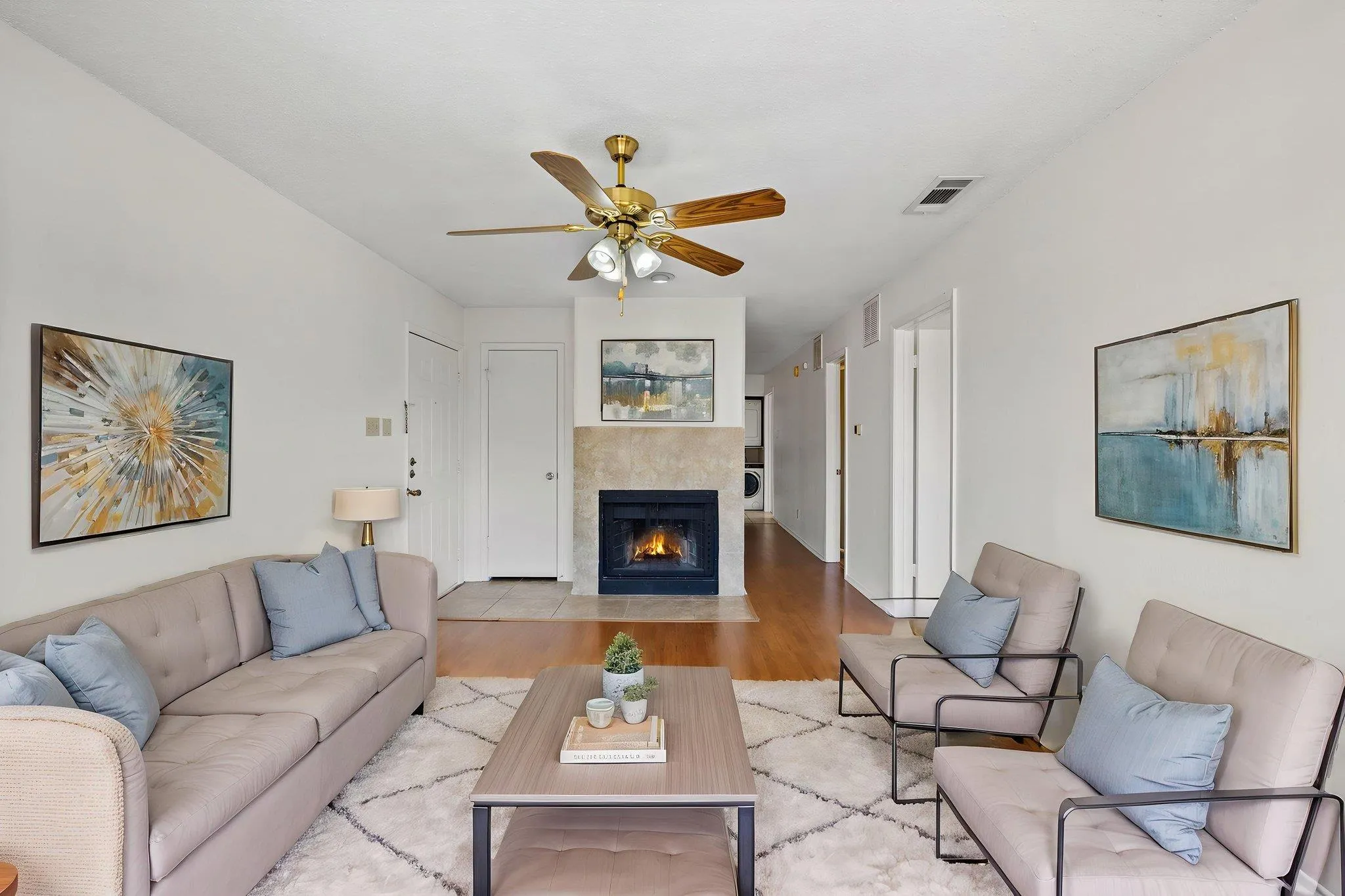 Photo 4 of 3115 HELMS ST #212