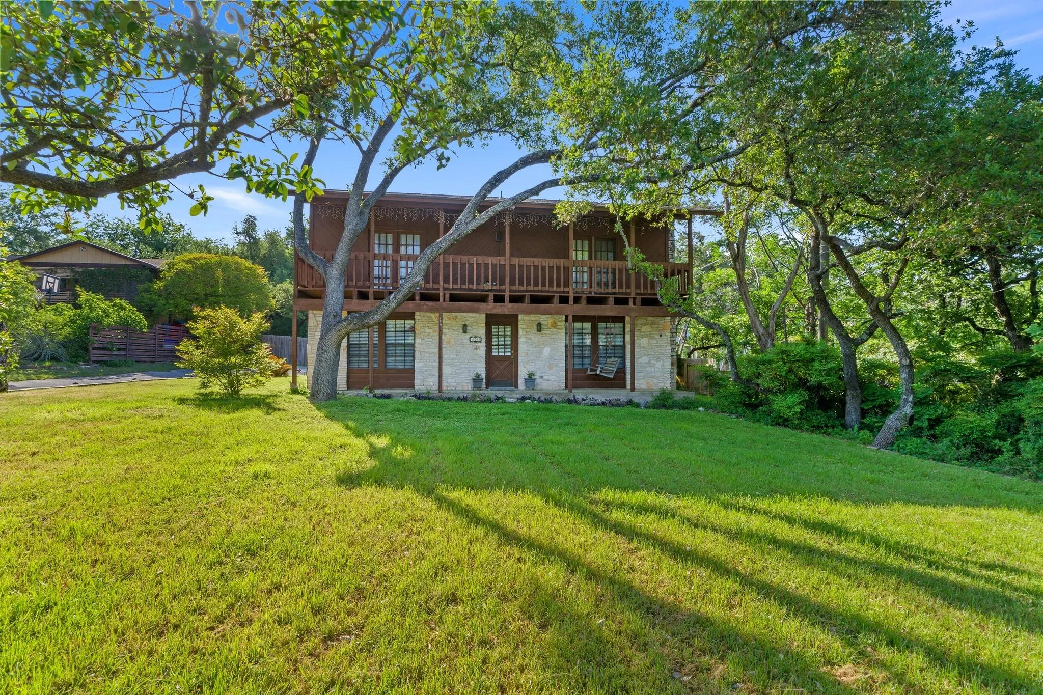 Photo of 103 S LAURELWOOD DR S, Austin, TX, 78733