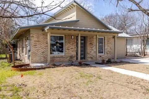 Photo 2 of 605 WILMES DR #1