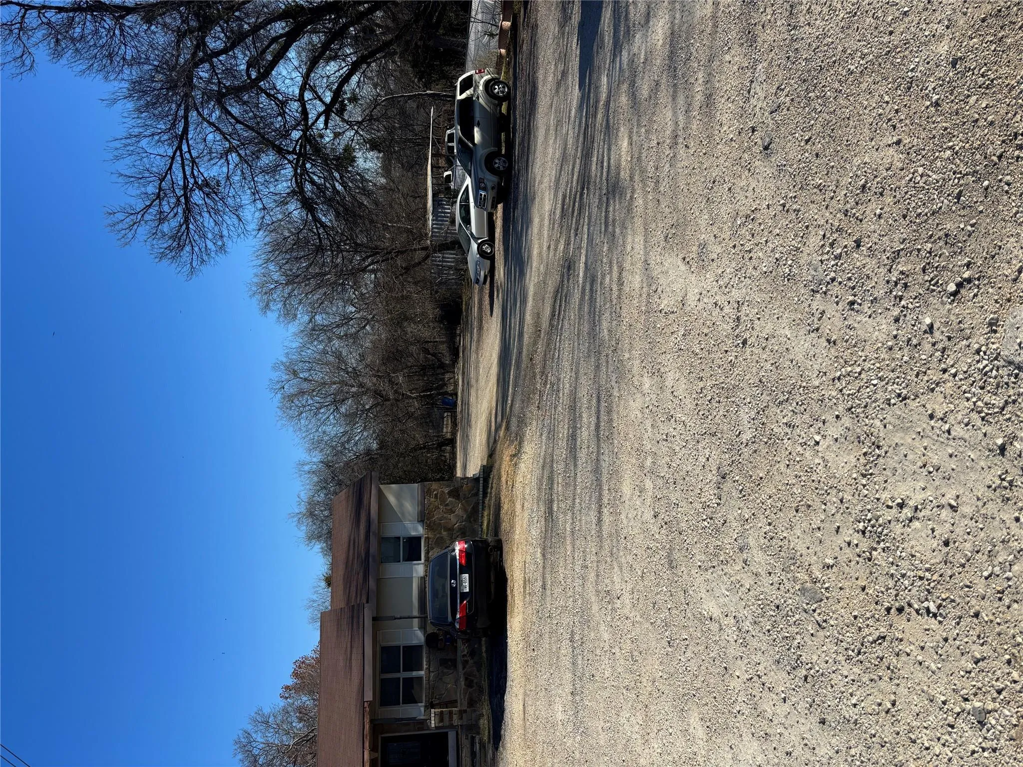 Photo 4 of 2214 GARDENIA DR