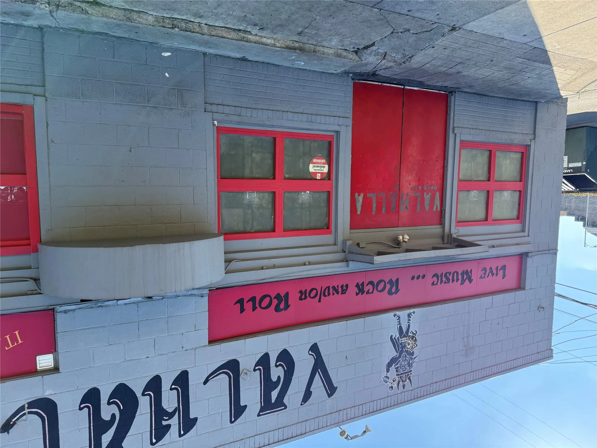 Photo 2 of 710 RED RIVER ST
